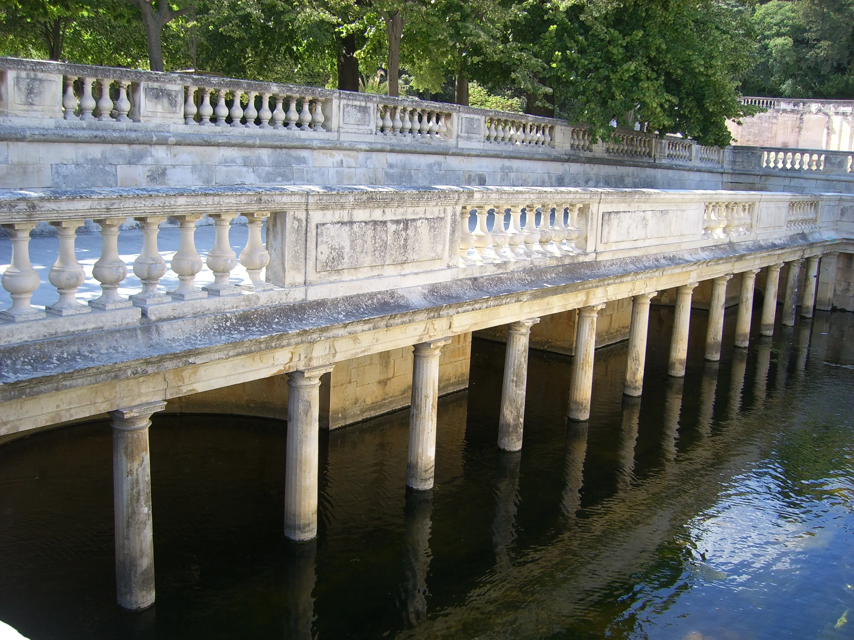 2006 Jun - Jardin de La Fontaine - Nîmes